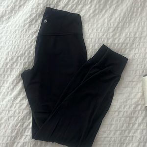 High rise, full length black Lululemon comfy jogers 7/8ths lenght